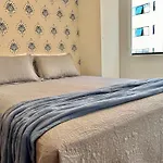 Edf Casabela - Apartamento Beira Mar Com 2 Quartos Sendo 1 Suite Com Vista Para As Piscinais Naturais Com Ar Condicionado Em Todos Os Quartos E Na Sala - 1 Vaga De Garagem