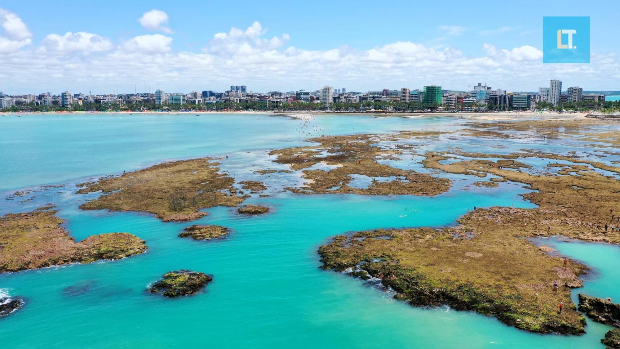 Edf Casabela - Beira Mar Com 2 Quartos Sendo 1 Com Vista As Piscinais Naturais Com Ar Condicionado Em Todos Os Quartos E Na Sala - 1 Vaga De Garagem * Maceió